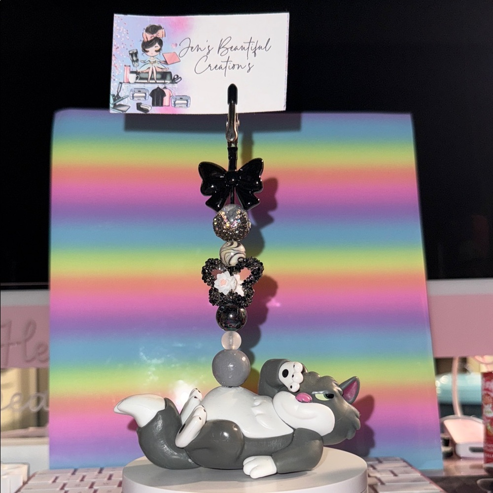 Gray and White Cat Picture Holder with Black Beads